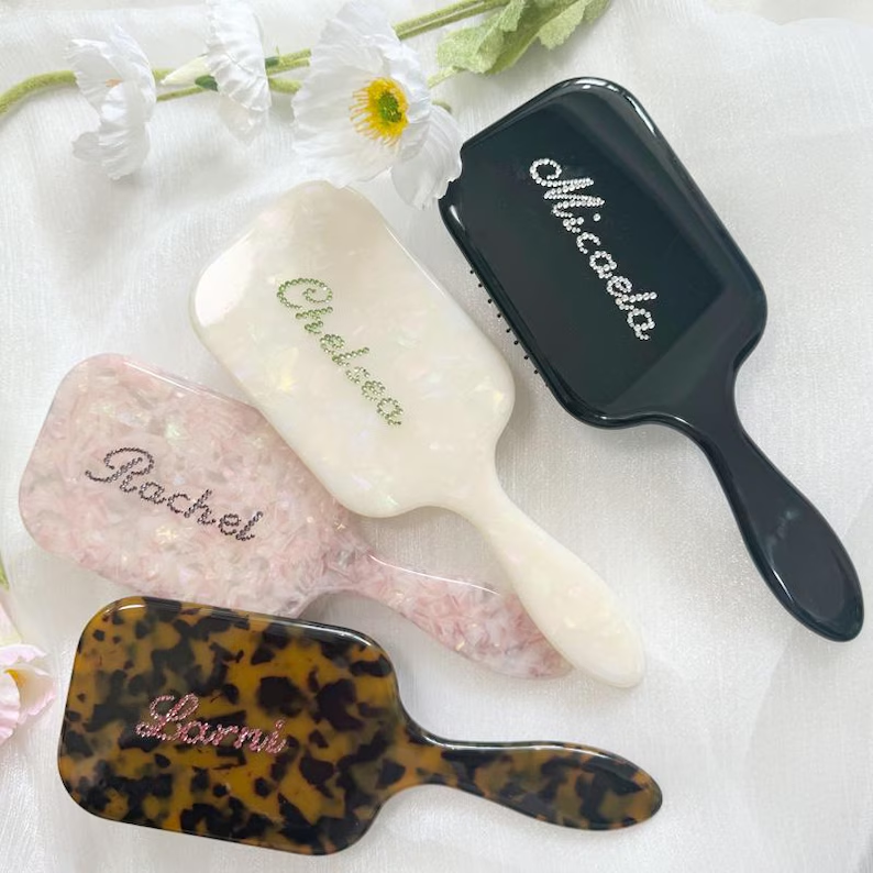 Personalized Square Hair Brush - Hair Care Names recension och pris