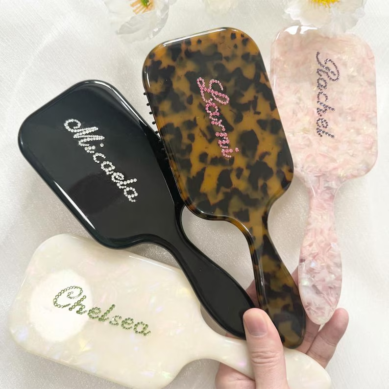 Personalized Square Hair Brush - Hair Care Names recension och pris