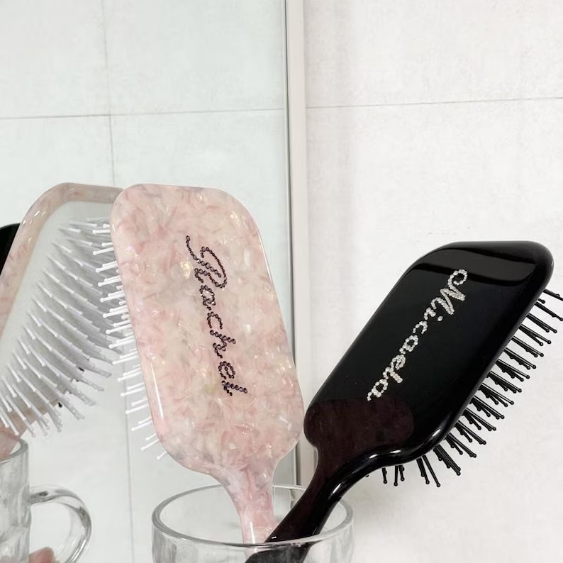 Personalized Square Hair Brush - Hair Care Names recension och pris